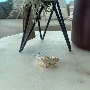 BNNW John Hardy INSPIRE Gold Textured Ring with Diamond Accents